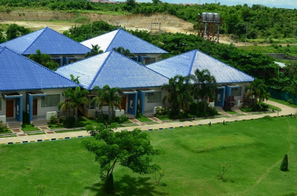 Myat Nan Yone Hotel Naypyidaw Buitenkant foto