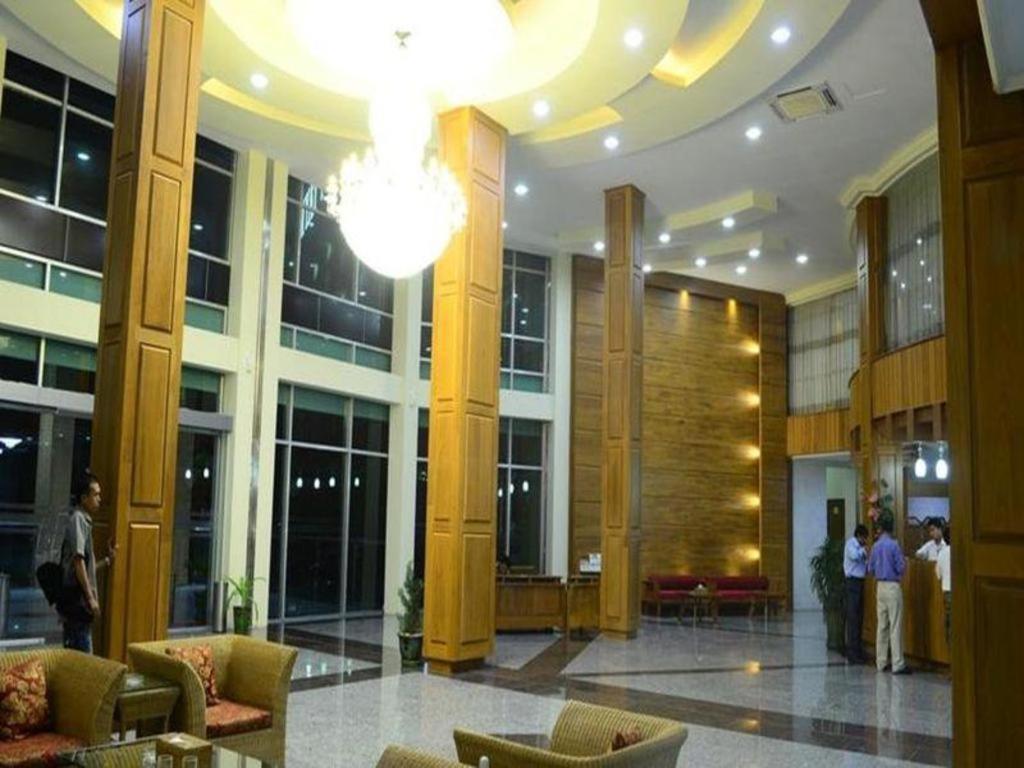 Myat Nan Yone Hotel Naypyidaw Buitenkant foto