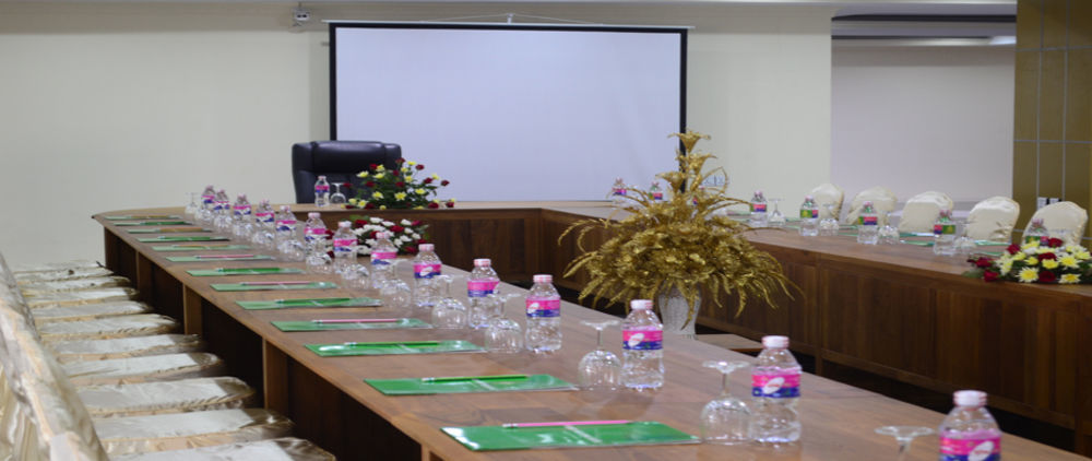Myat Nan Yone Hotel Naypyidaw Buitenkant foto