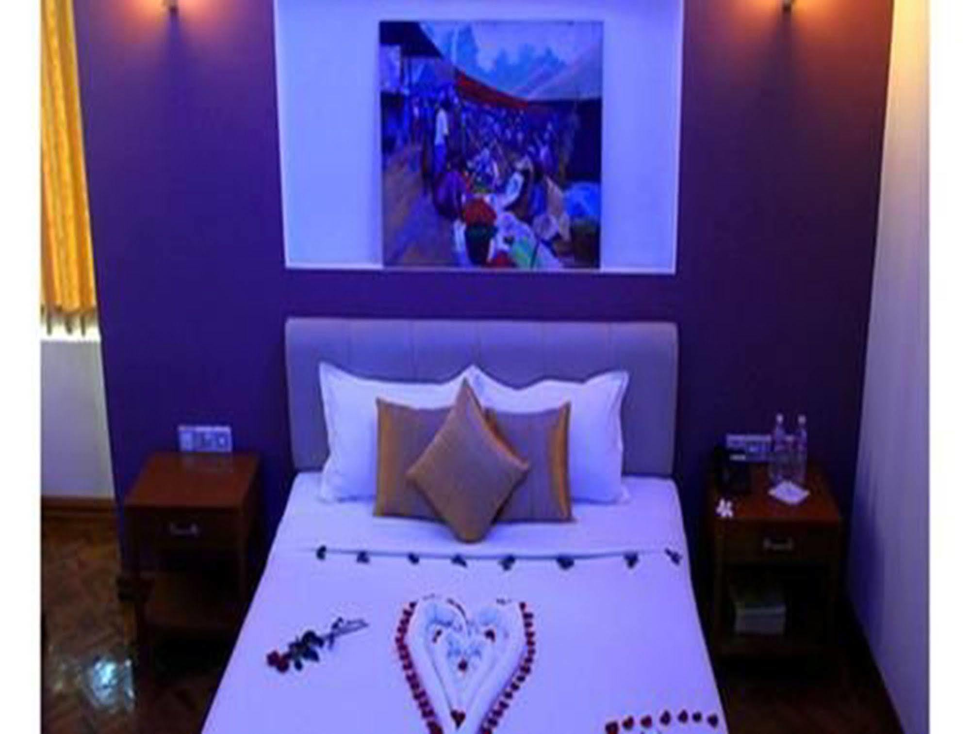 Myat Nan Yone Hotel Naypyidaw Buitenkant foto
